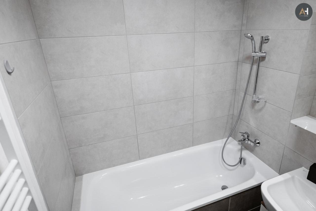 Ah Mlynska Basta II Free Parking Apartment Kosice Luaran gambar